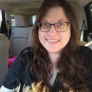 Meet your Posher, Laurie